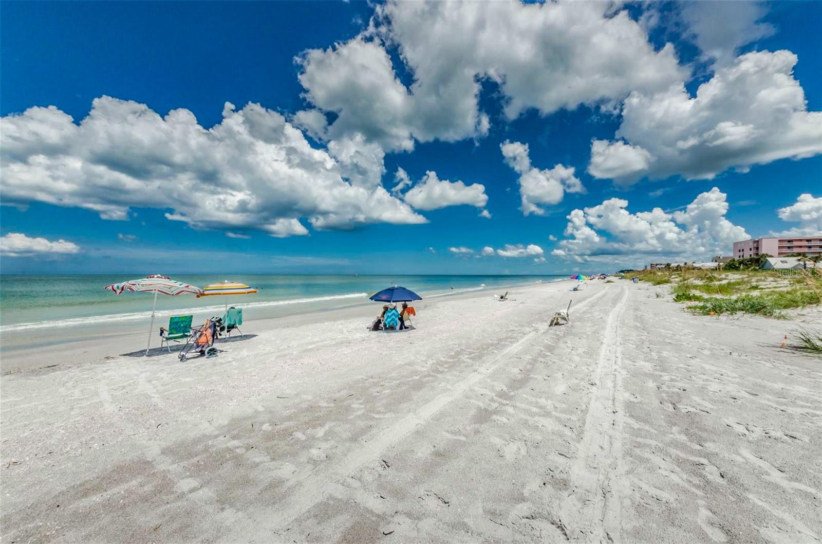REFLECTIONS ON THE GULF CONDO - Residential Lease