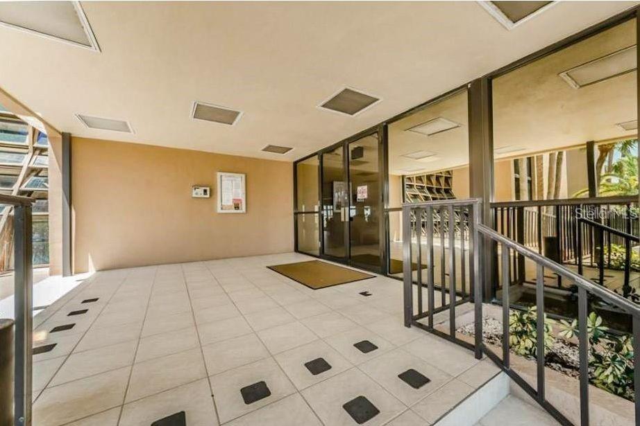REFLECTIONS ON THE GULF CONDO - Residential Lease