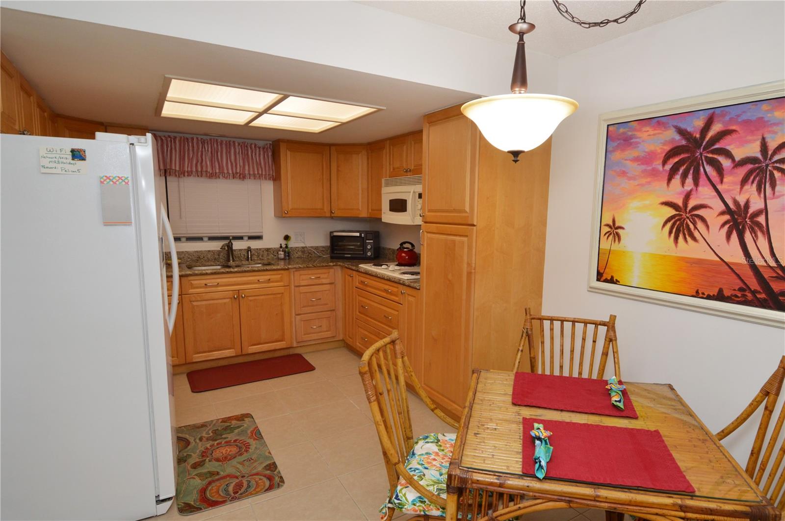REFLECTIONS ON THE GULF CONDO - Residential Lease