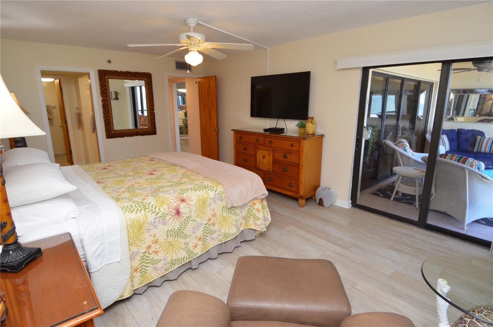 REFLECTIONS ON THE GULF CONDO - Residential Lease