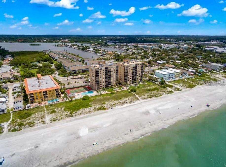 REFLECTIONS ON THE GULF CONDO - Residential Lease