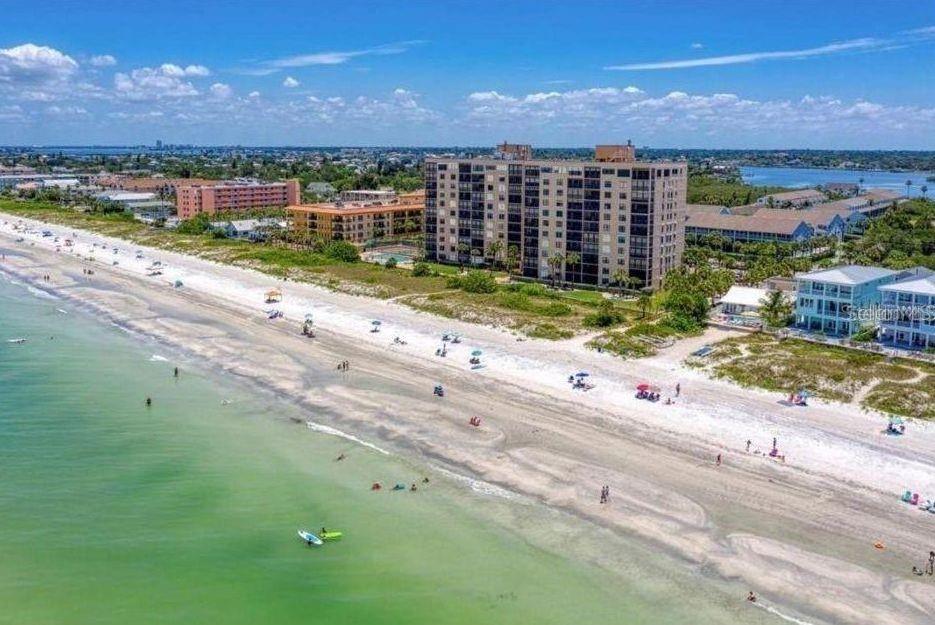 REFLECTIONS ON THE GULF CONDO - Residential Lease
