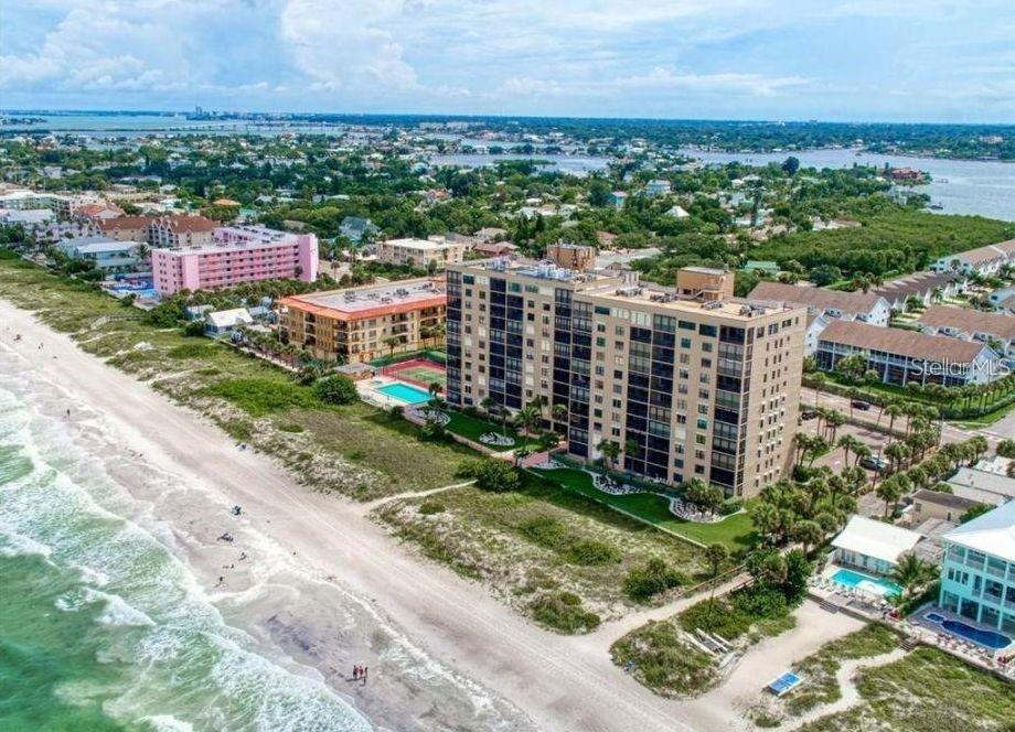 REFLECTIONS ON THE GULF CONDO - Residential Lease