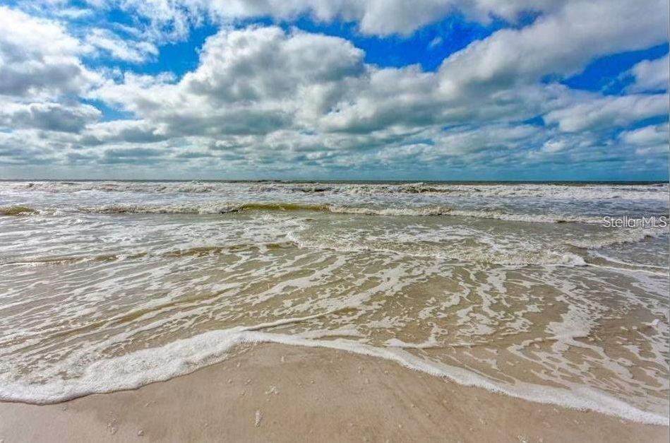 REFLECTIONS ON THE GULF CONDO - Residential Lease