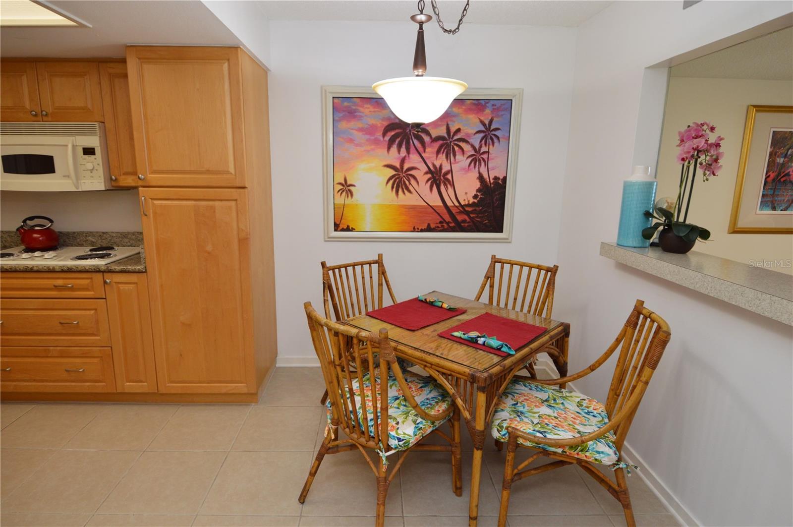 REFLECTIONS ON THE GULF CONDO - Residential Lease