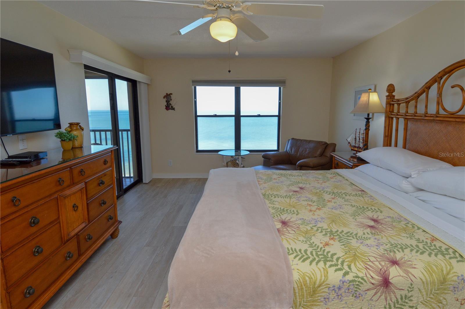 REFLECTIONS ON THE GULF CONDO - Residential Lease