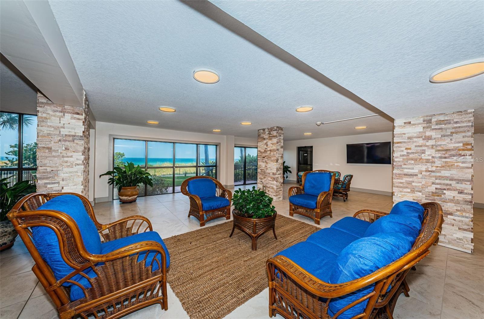 REFLECTIONS ON THE GULF CONDO - Residential Lease