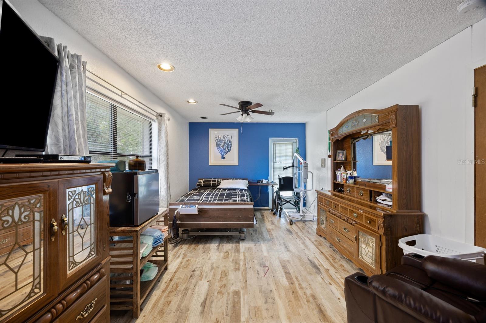 VIRGINIA GROVE TERRACE 4TH ADD - Commercial Sale