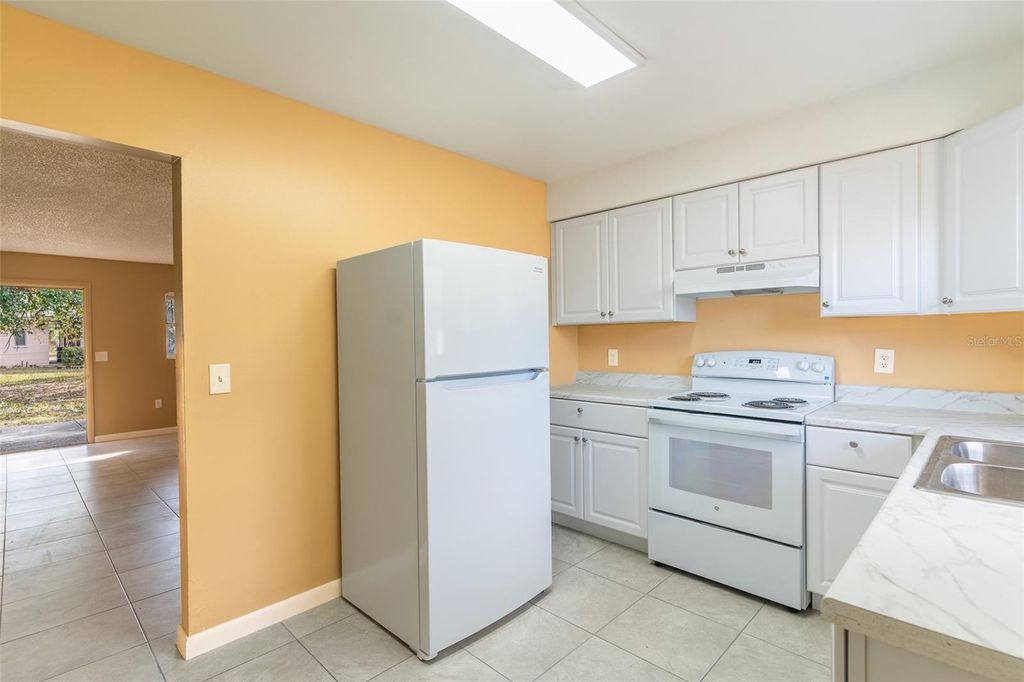 Photo of 140 Avenue W NW #2, Winter Haven, FL 33881 (MLS # L4958973)