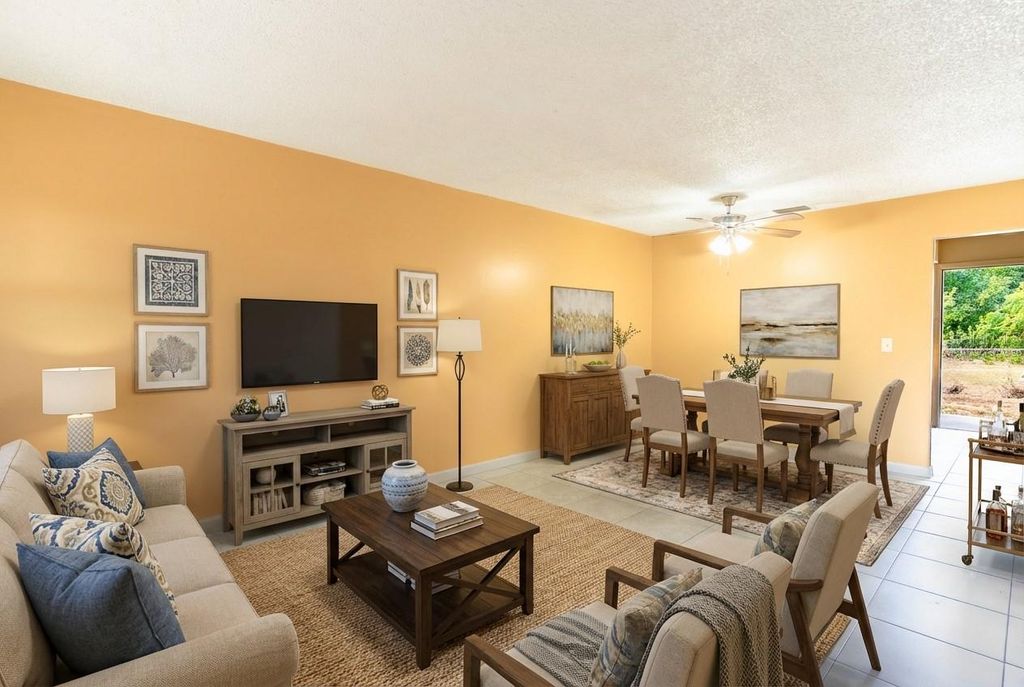 Photo of 140 Avenue W NW #2, Winter Haven, FL 33881 (MLS # L4958973)