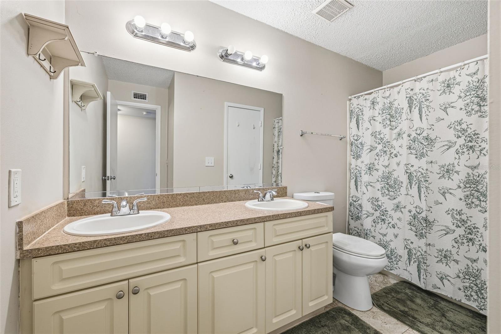 HARBOR CLUB CONDO - Residential