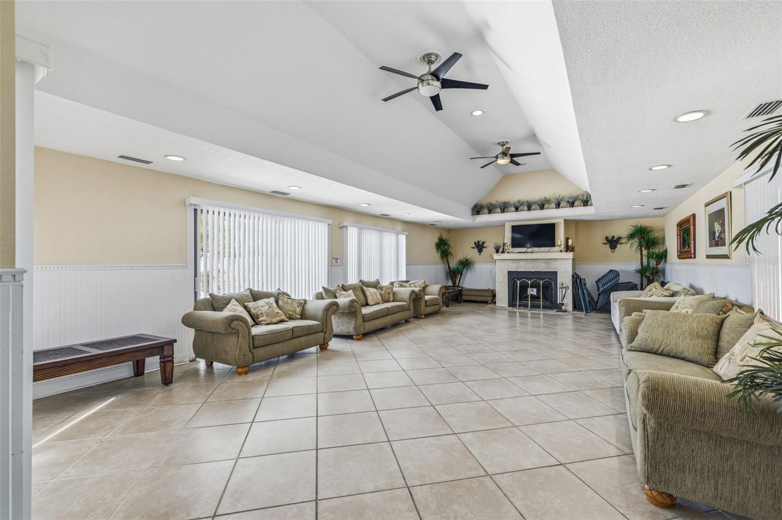 HARBOR CLUB CONDO - Residential