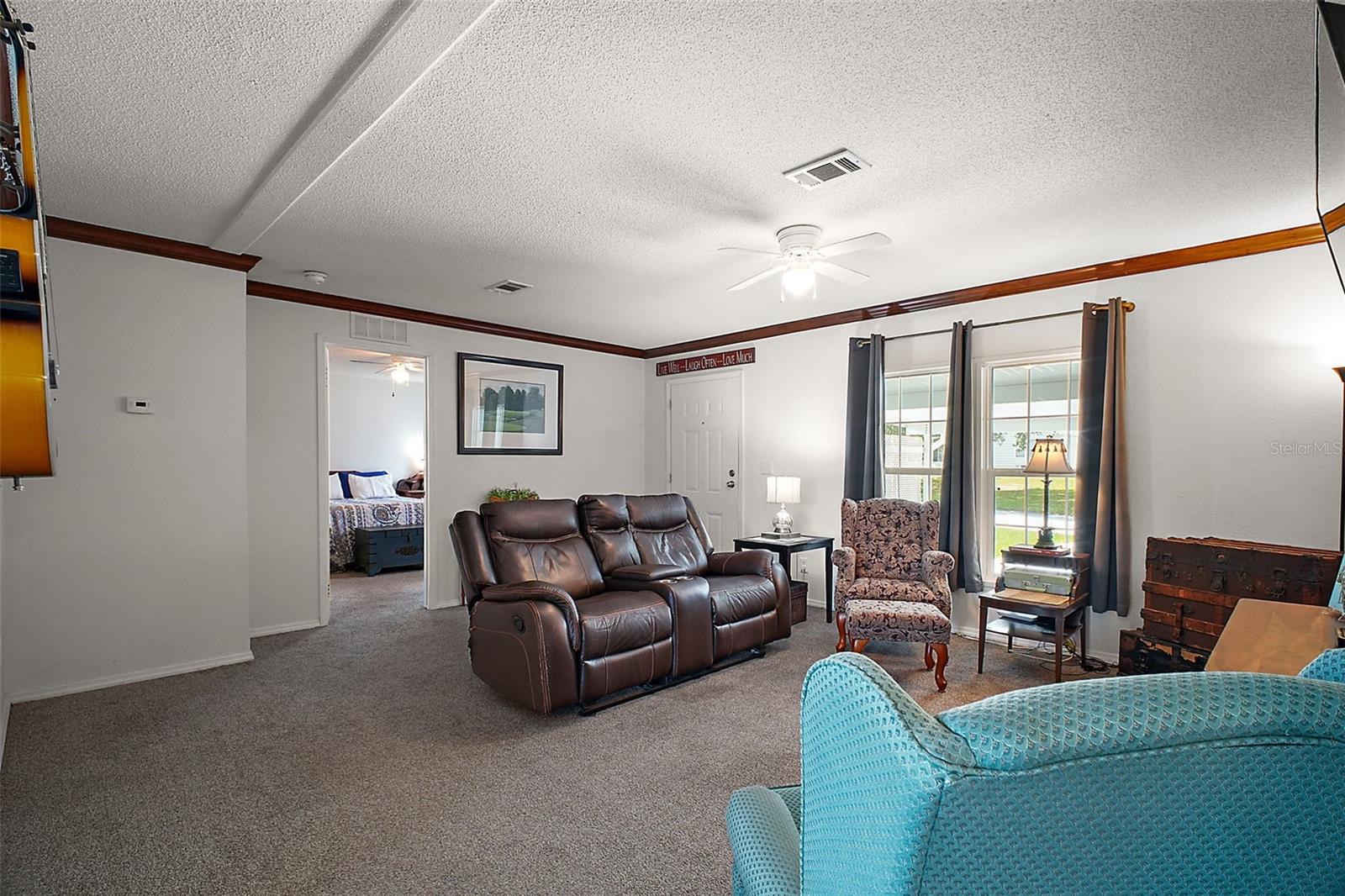 ZELLWOOD STATION - Residential