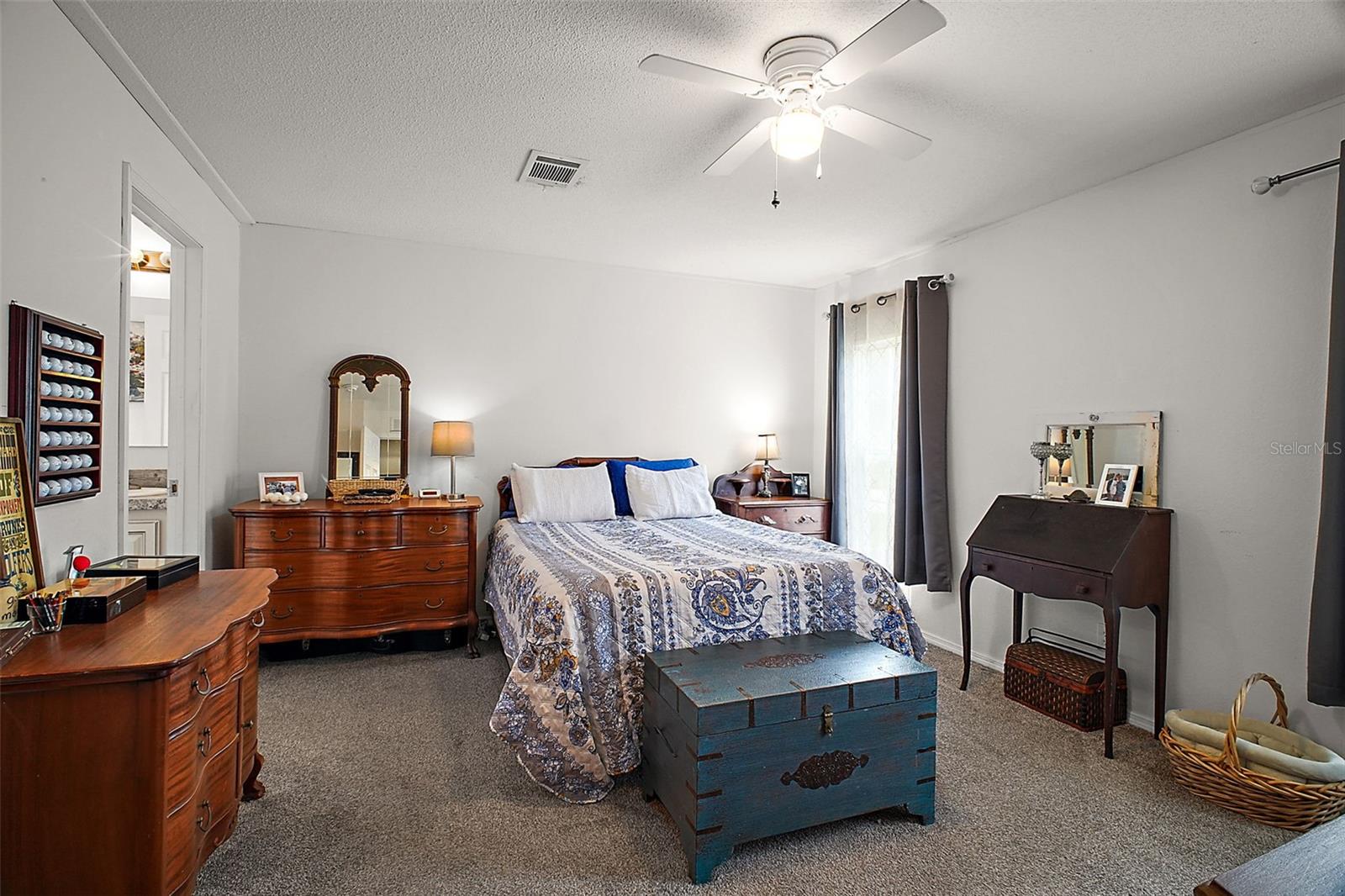 ZELLWOOD STATION - Residential