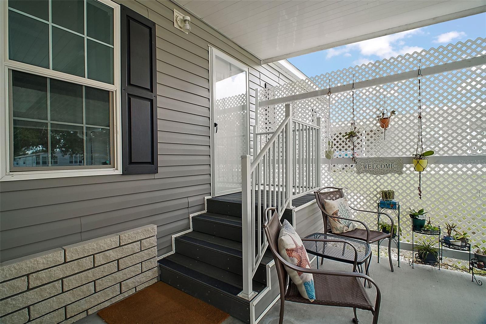 ZELLWOOD STATION - Residential