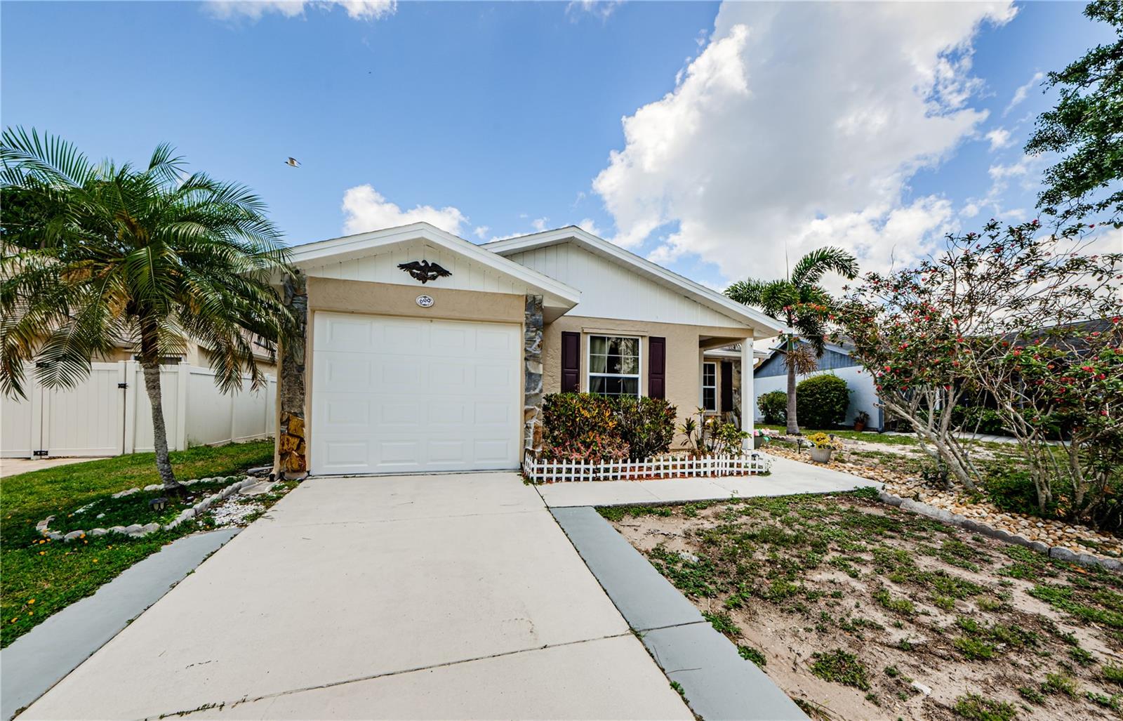 699 MERLINS COURT
