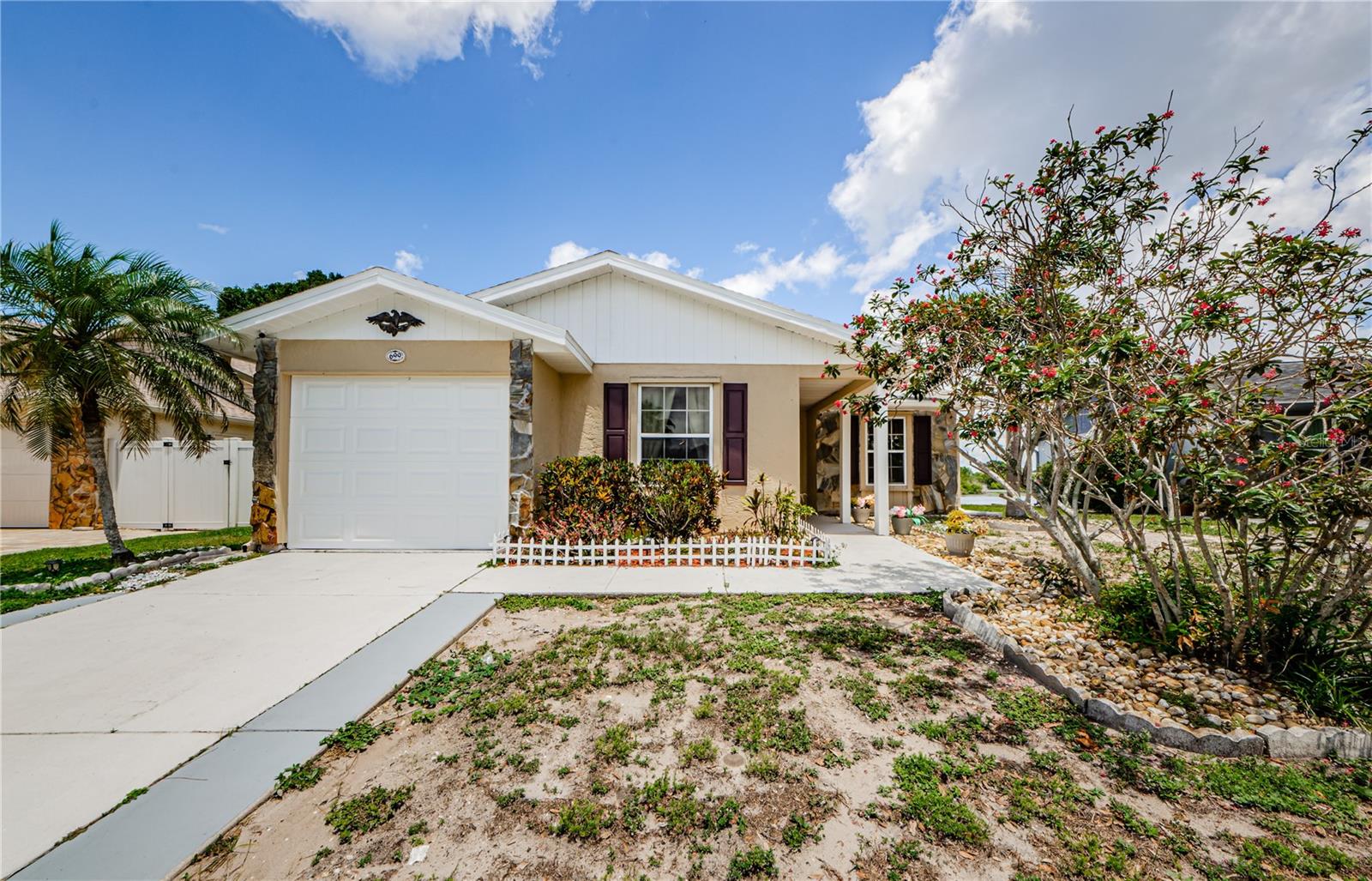 699 MERLINS COURT