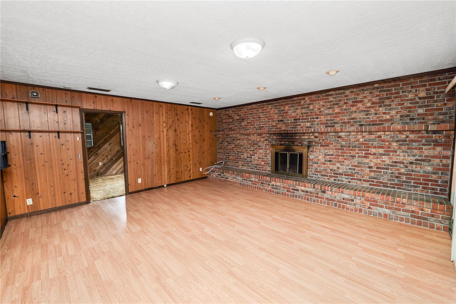 RICHLAND MANOR - Residential