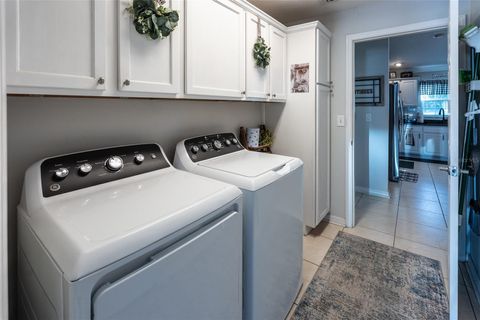 Tiny photo for 15143 SW 14th Avenue Road, Ocala, FL 34473 (MLS # OM724817)