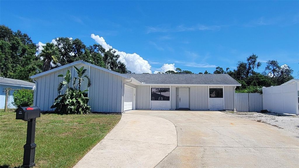 Photo of 5109 19th Street W, Bradenton, FL 34207 (MLS # A4666949)