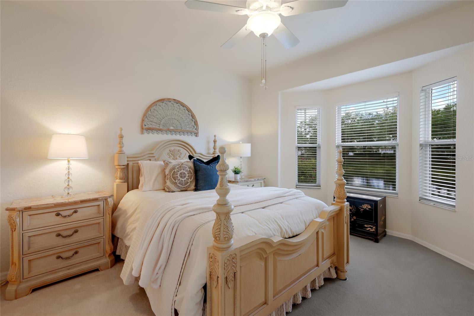 VISTA DEL LAGO - Residential