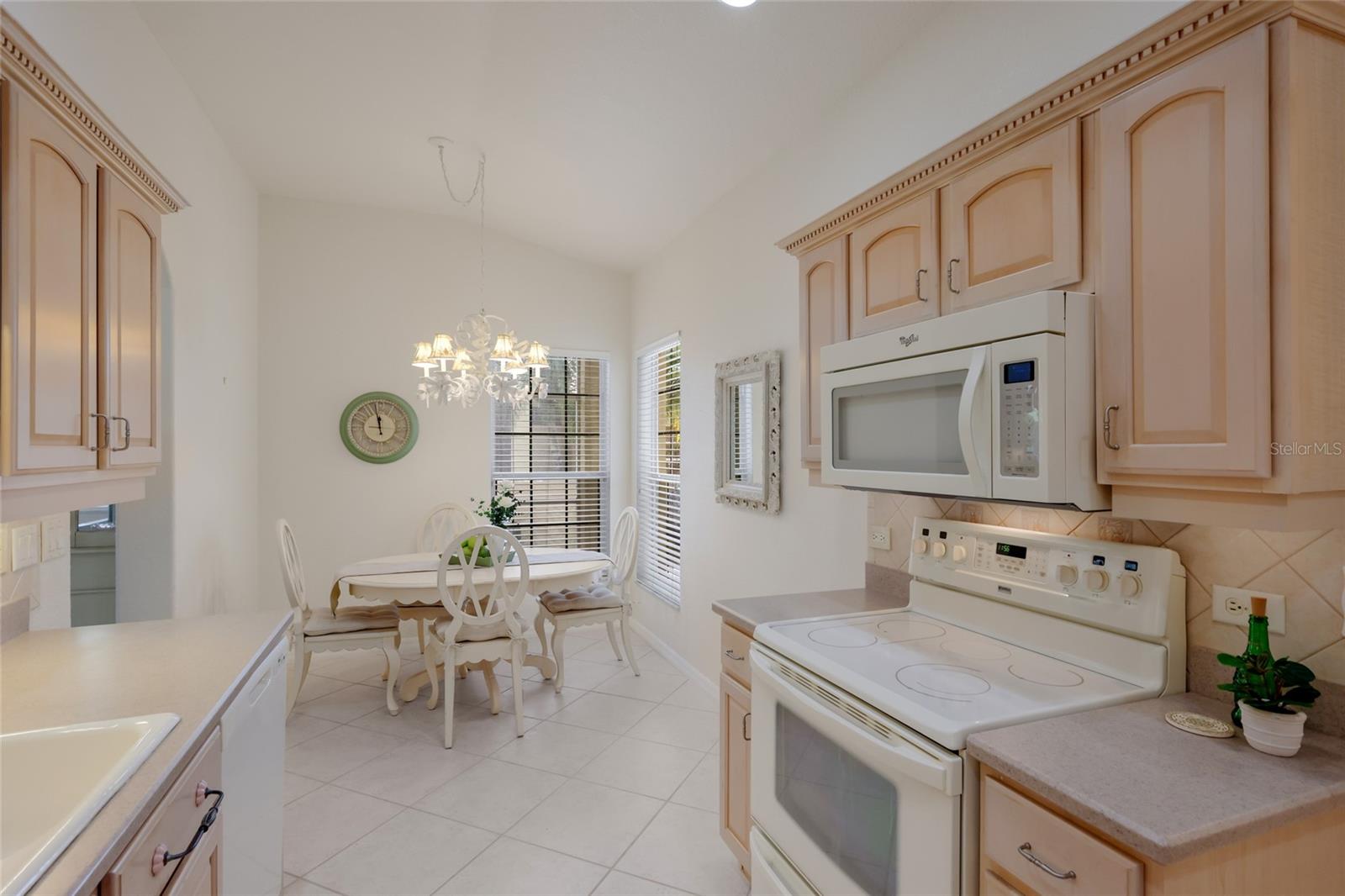 VISTA DEL LAGO - Residential