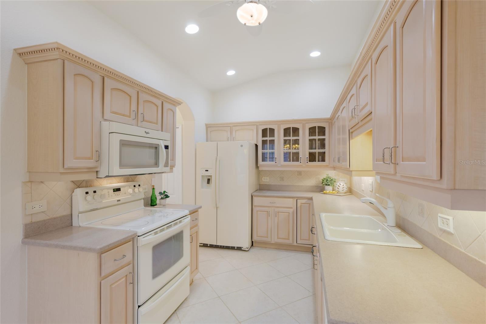 VISTA DEL LAGO - Residential