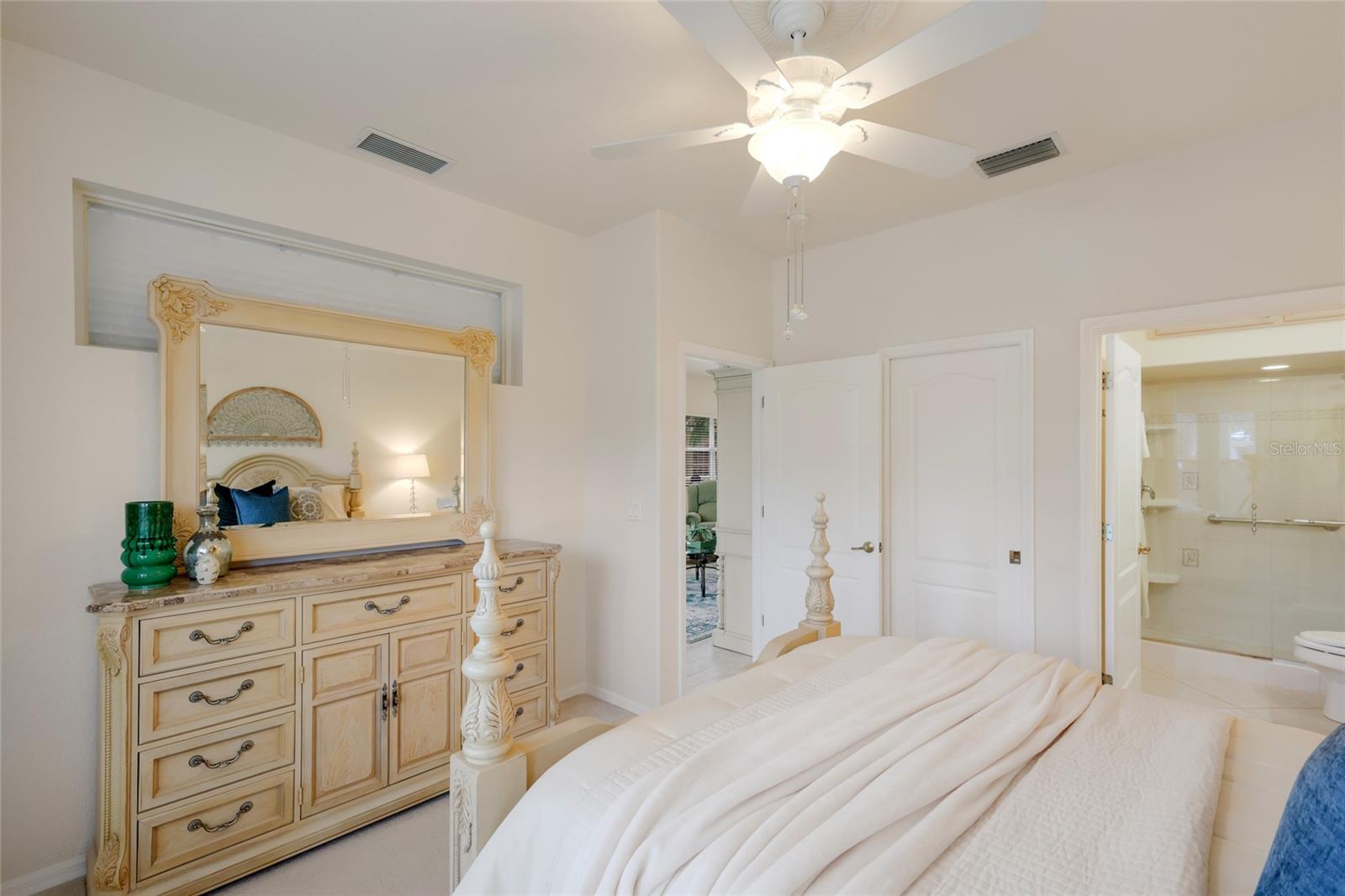 VISTA DEL LAGO - Residential
