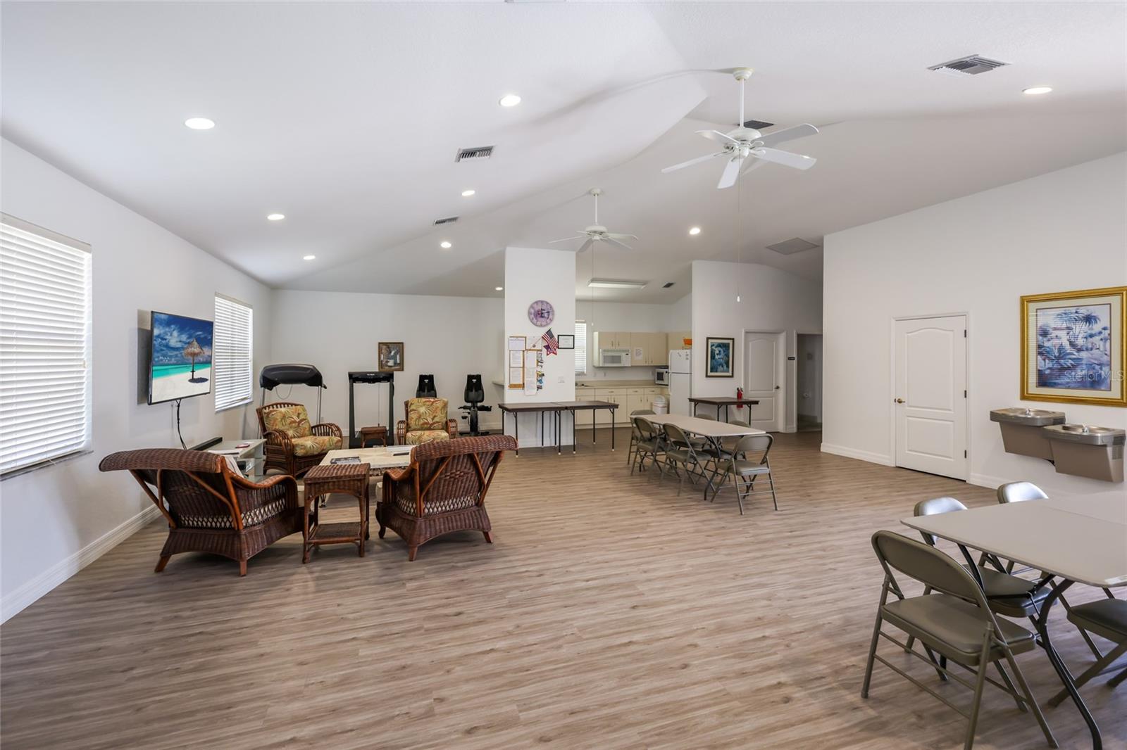 VISTA DEL LAGO - Residential