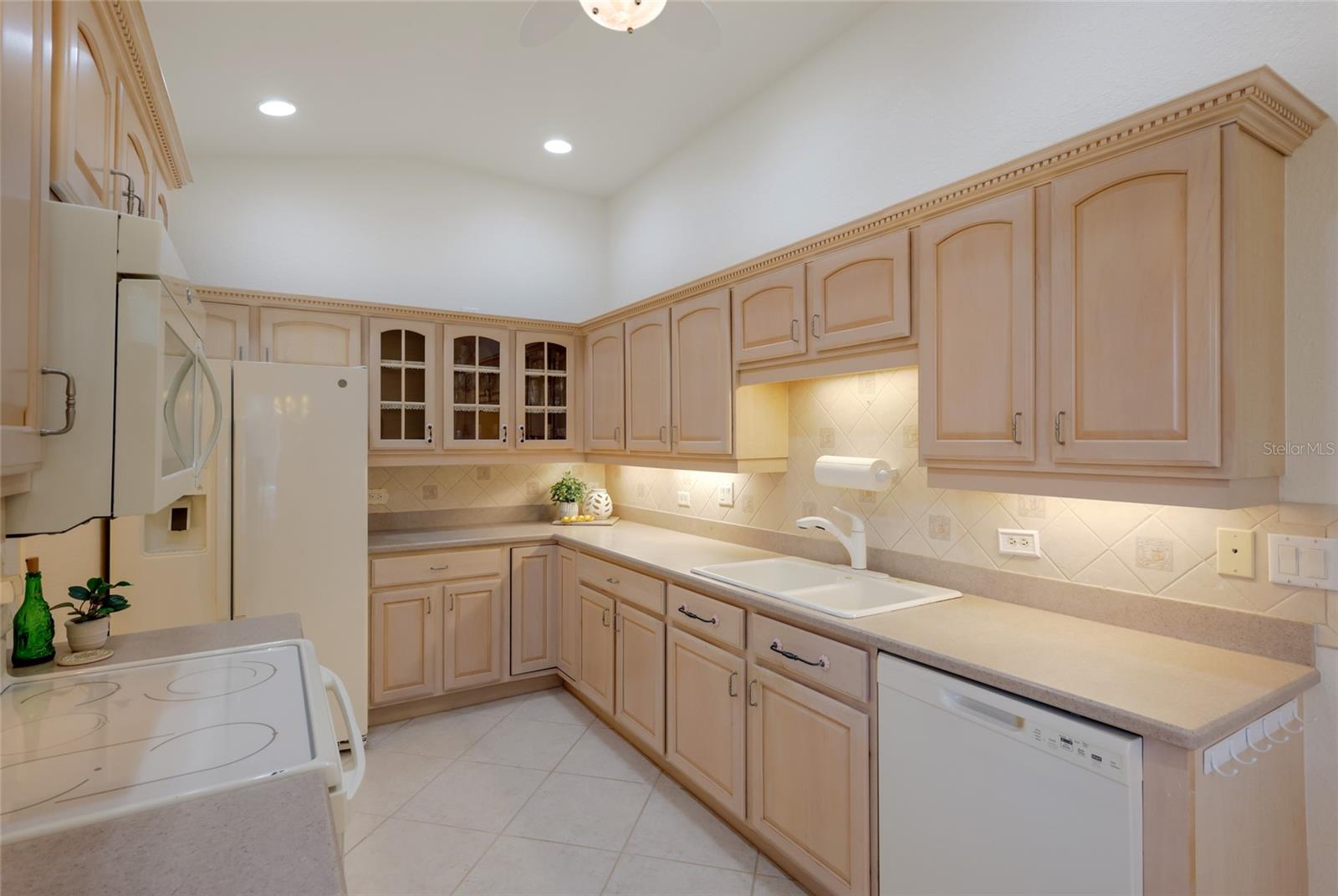 VISTA DEL LAGO - Residential