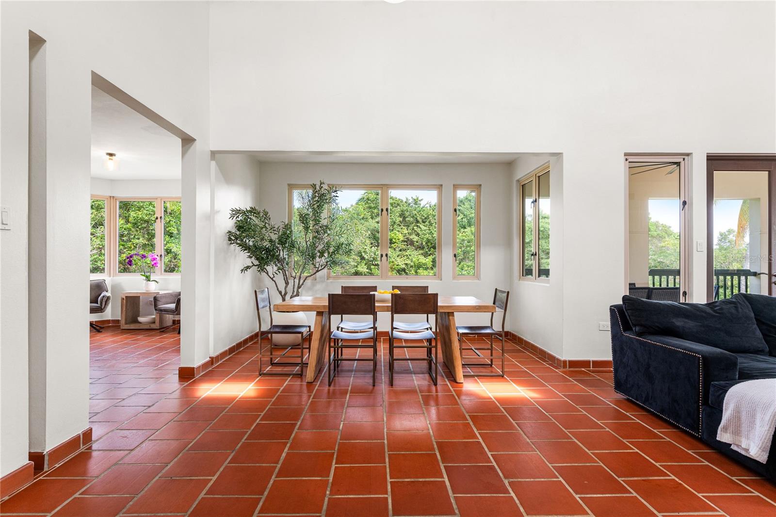 86 LAKESIDE VILLAS G2