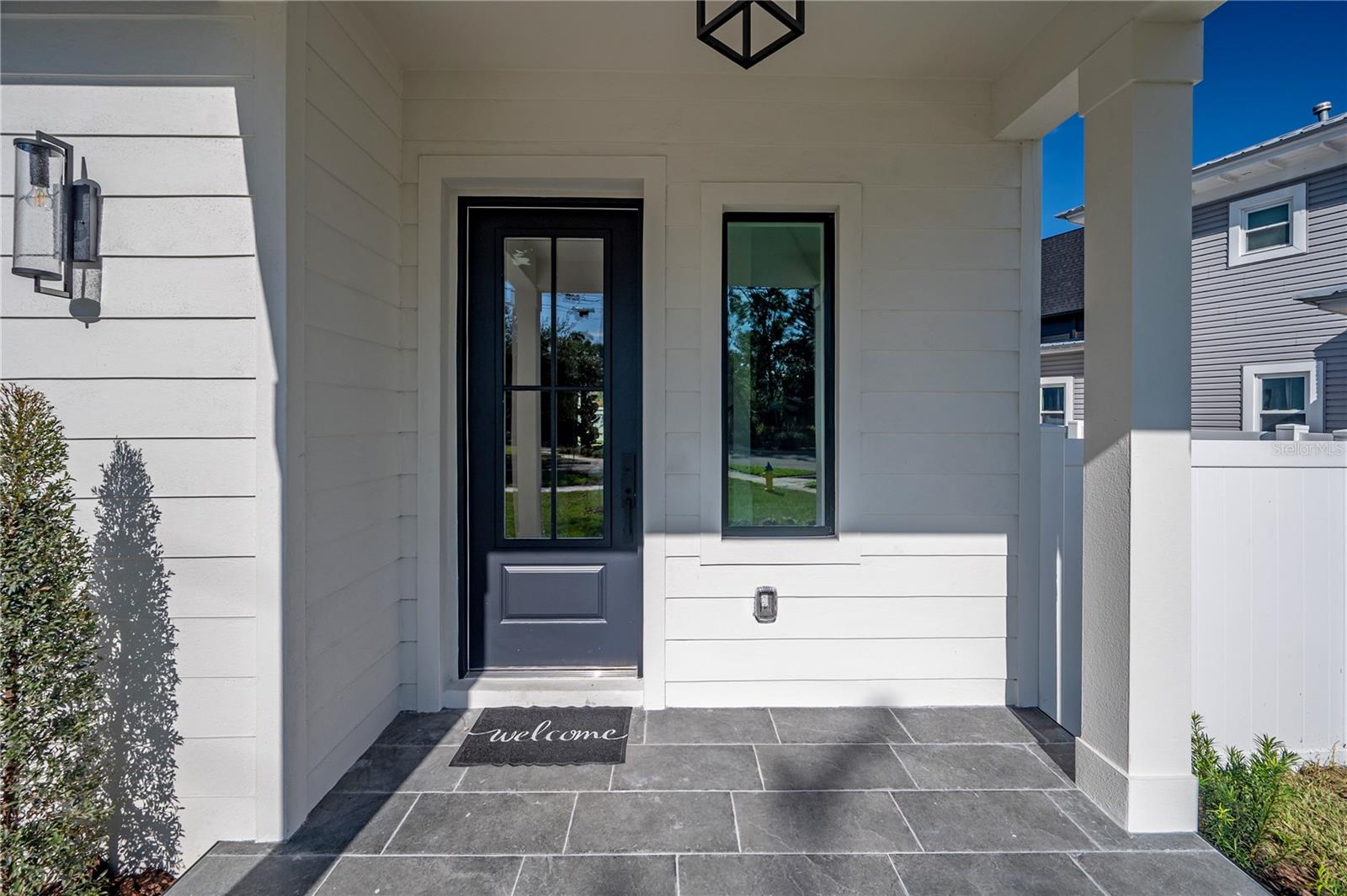 2301 N RIDGEWOOD AVENUE