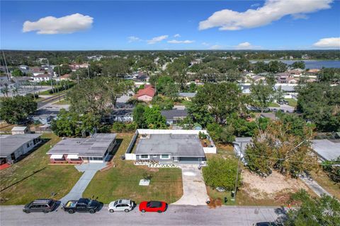 A home in WINTER HAVEN