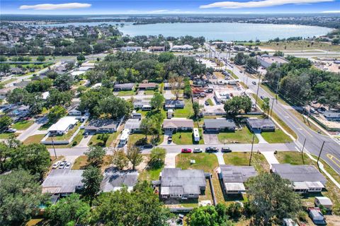 A home in WINTER HAVEN