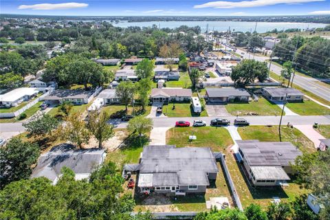 A home in WINTER HAVEN