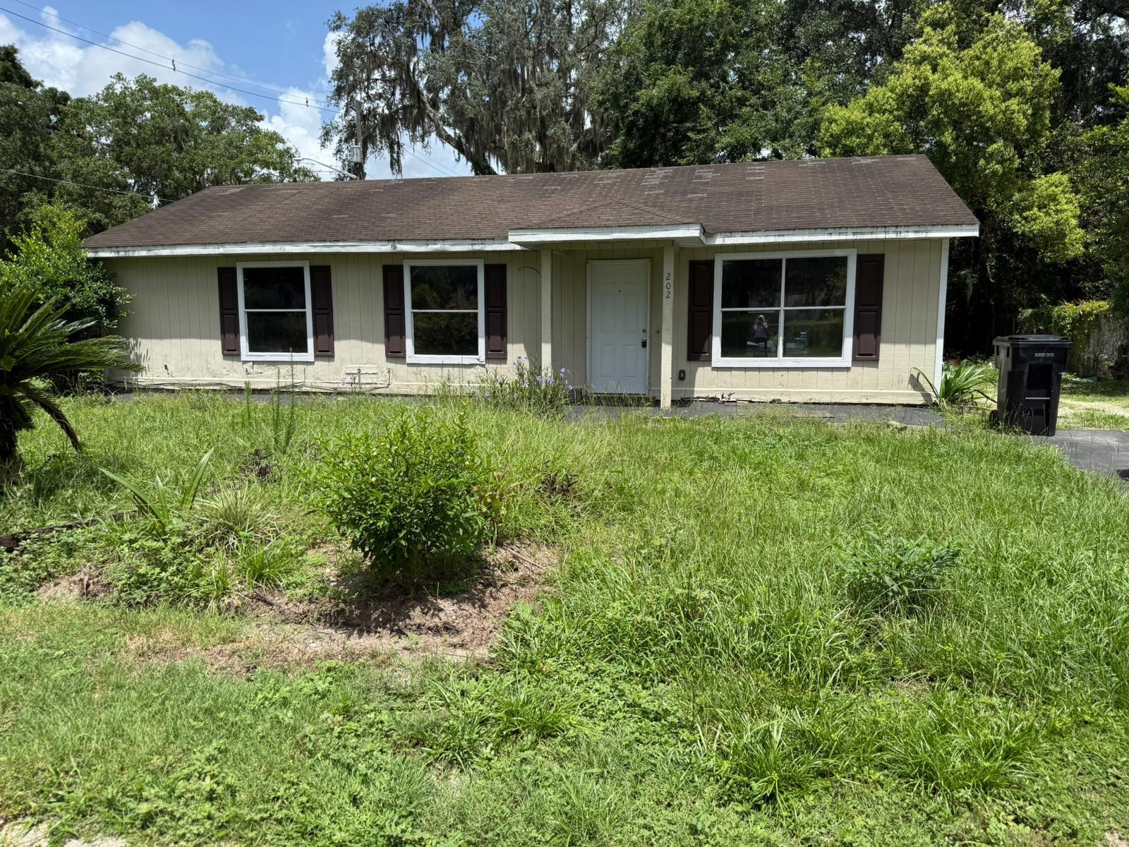 Amazing 3 Bedroom 2 Bathroom Fixer upper dream! This property is perfect for an investor looking for a long term rental or a solid fix and flip. Priced to sell, don't miss out! Listing agent is owner*** NO WHOLESALERS, no inspection period CASH or HARD MONEY ONLY fast closing