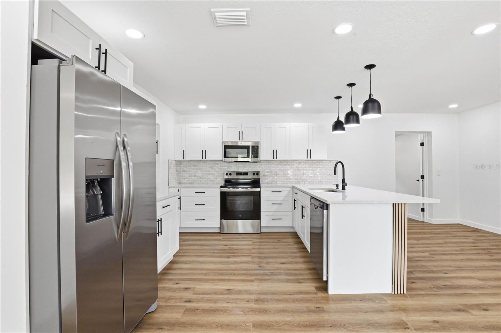 CLAIR MEL CITY UNIT 10 - Residential