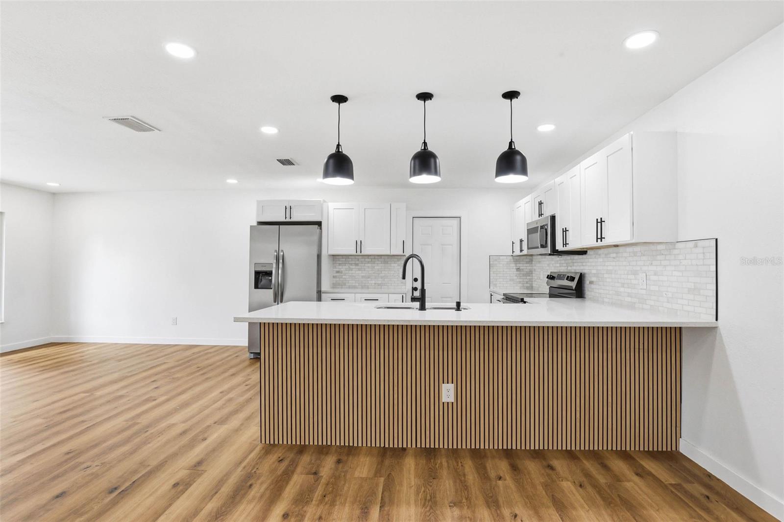 CLAIR MEL CITY UNIT 10 - Residential