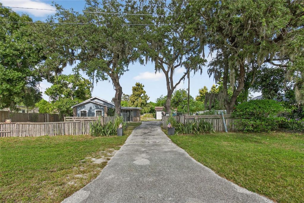 Photo of 4339 Old Us Highway 41, Ruskin, FL 33570 (MLS # TB8435238)