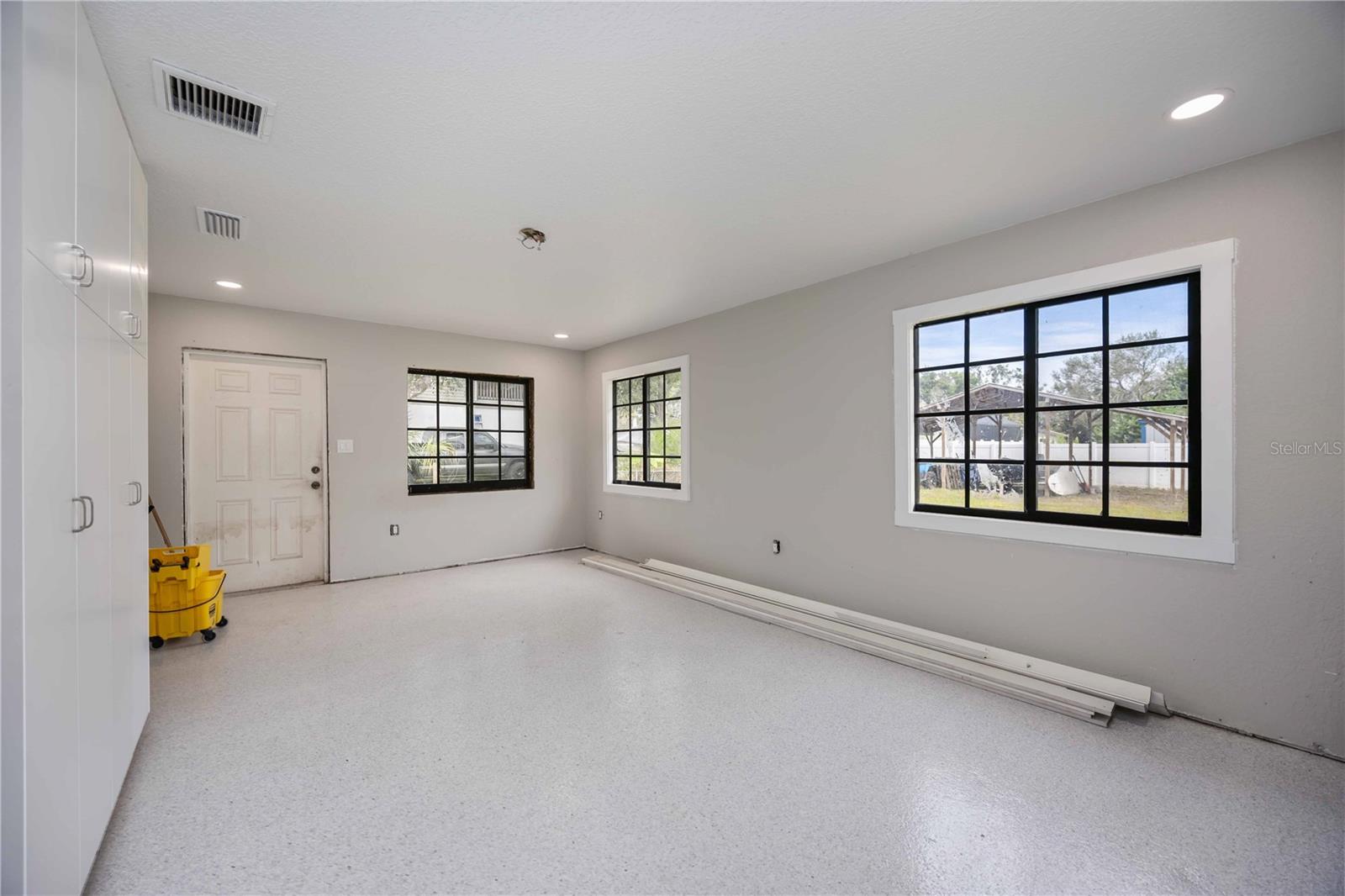 RIVER PALMS - Residential