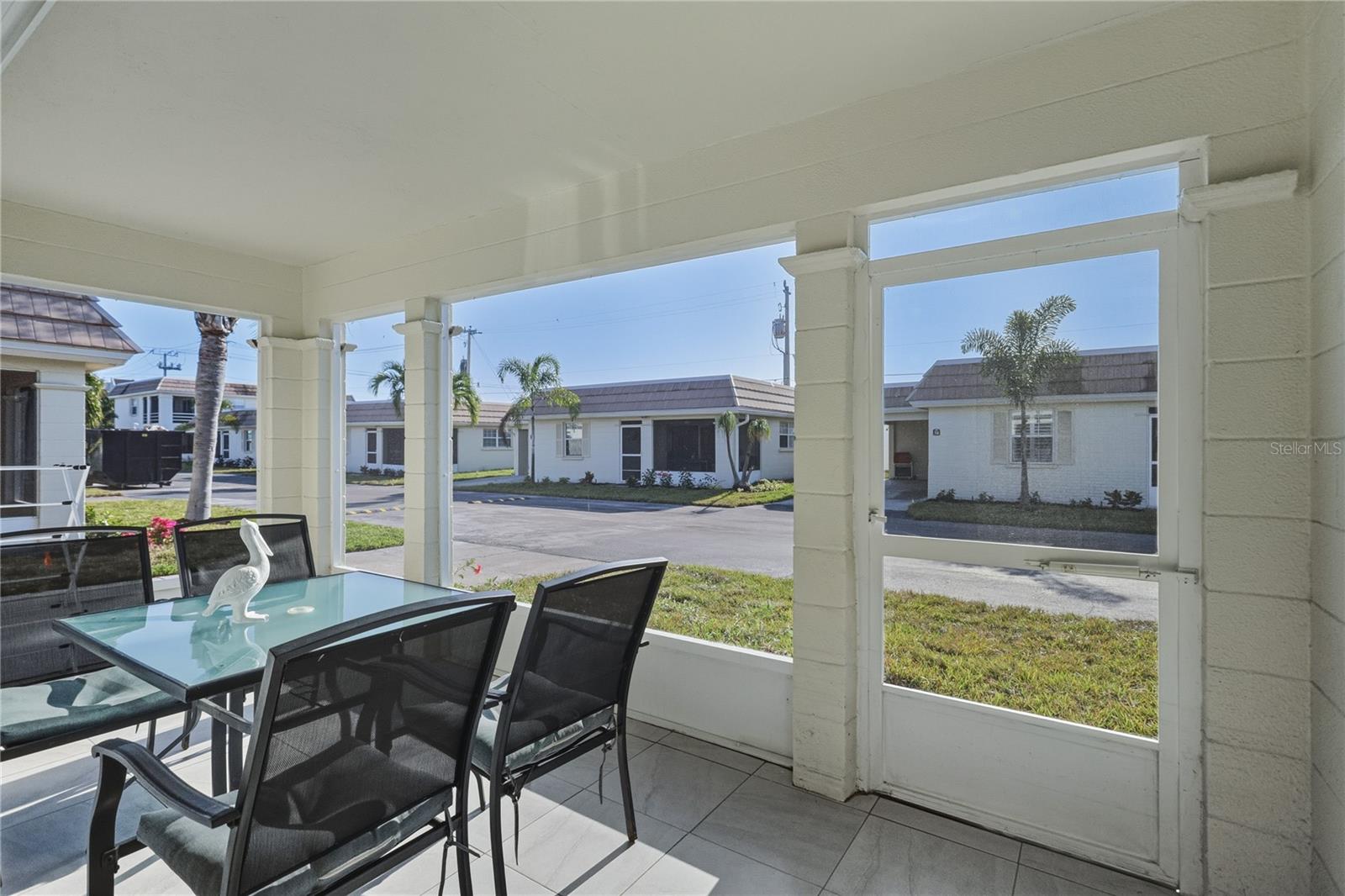 ISLAND HOUSE - Residential