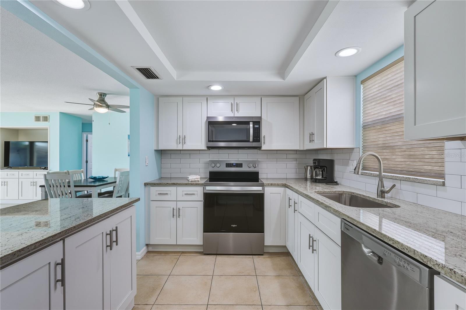 ISLAND HOUSE - Residential