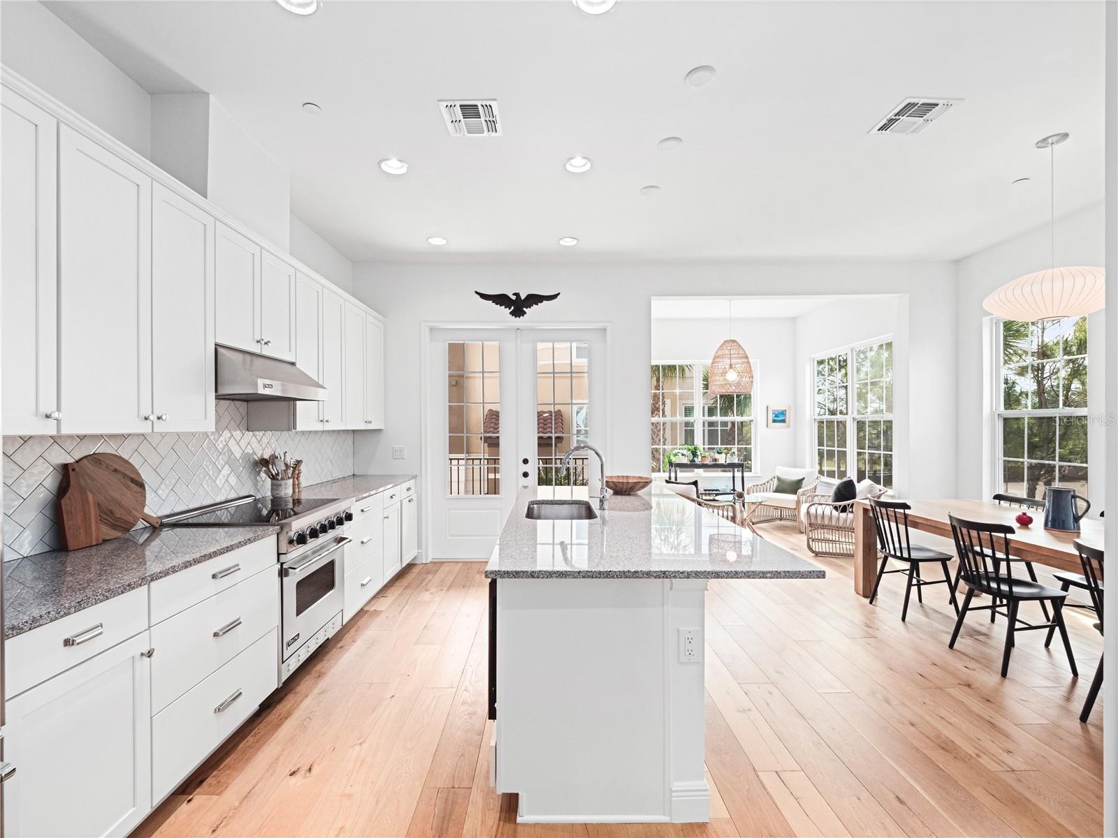 1120 PARMA CIRCLE