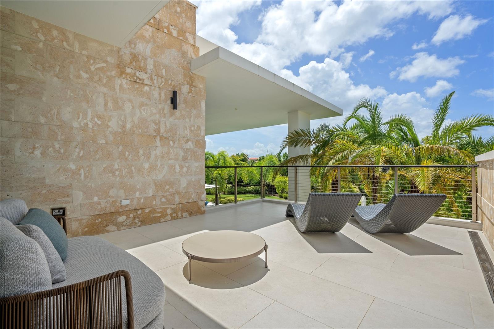 DORADO BEACH EAST - Residential