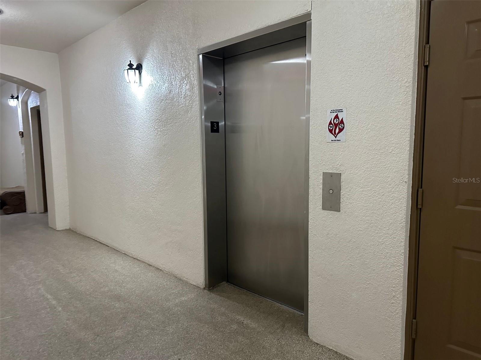 LAKESIDE/LKS/WINDERMERE - Residential Lease