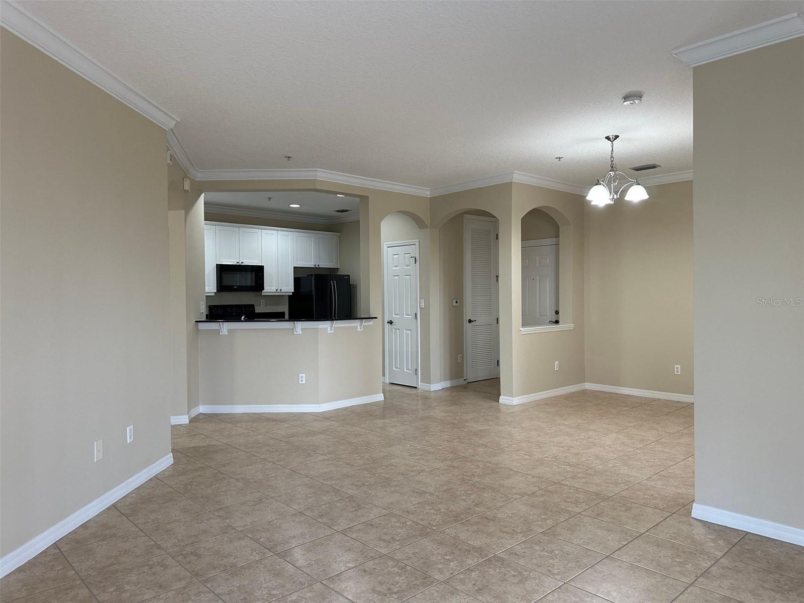 LAKESIDE/LKS/WINDERMERE - Residential Lease