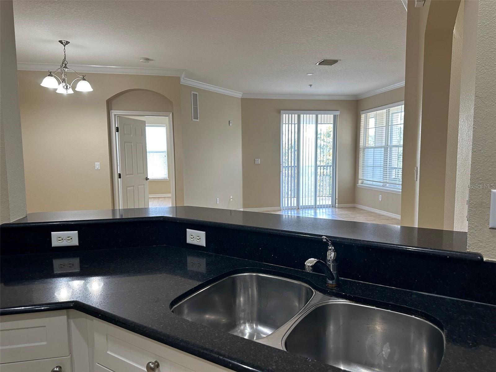 LAKESIDE/LKS/WINDERMERE - Residential Lease
