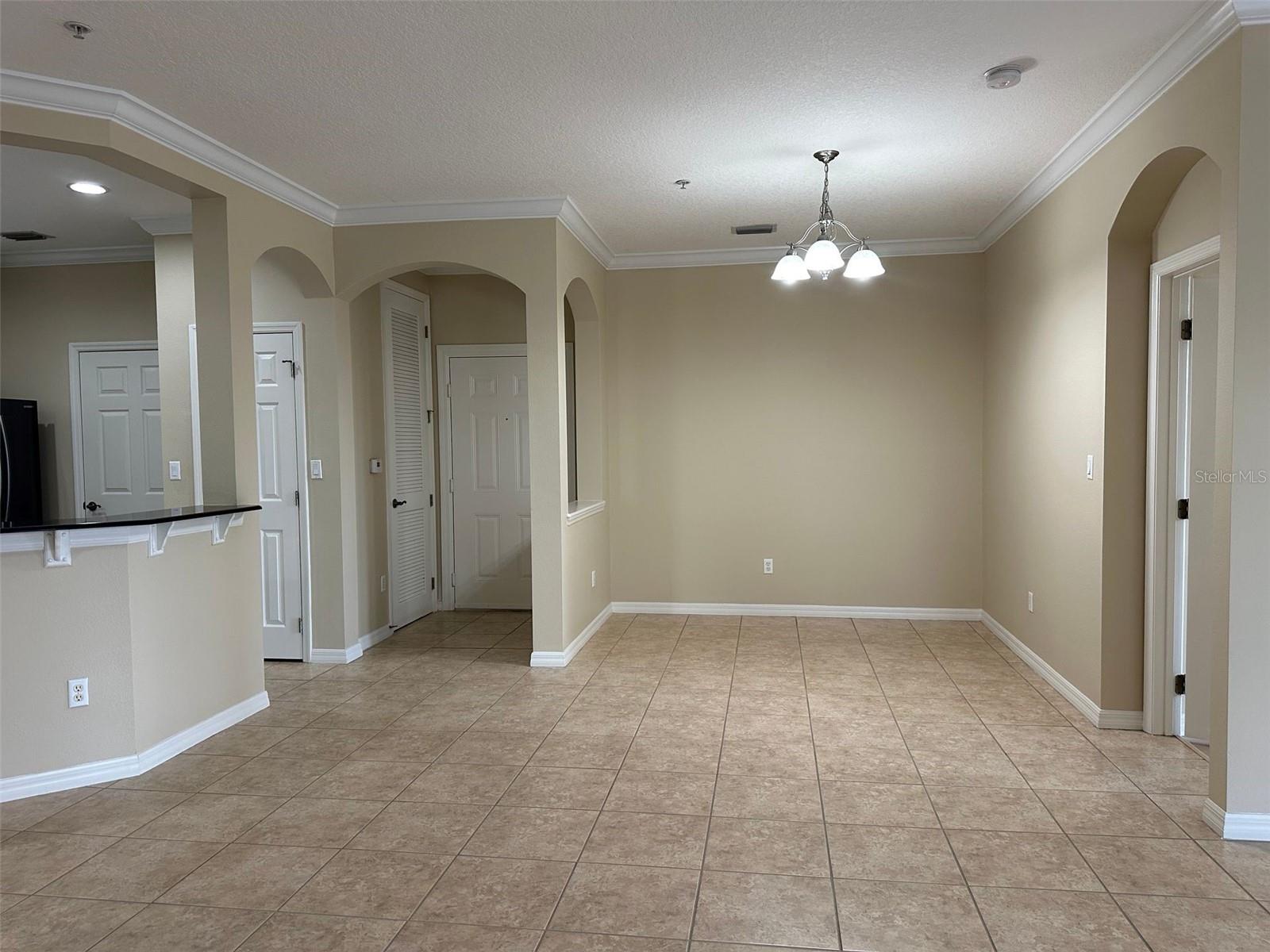 LAKESIDE/LKS/WINDERMERE - Residential Lease