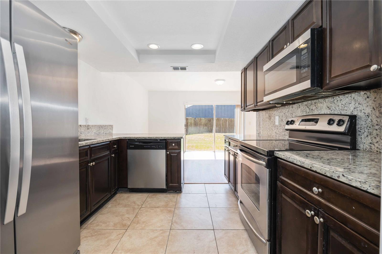 LAKES 01 - Residential