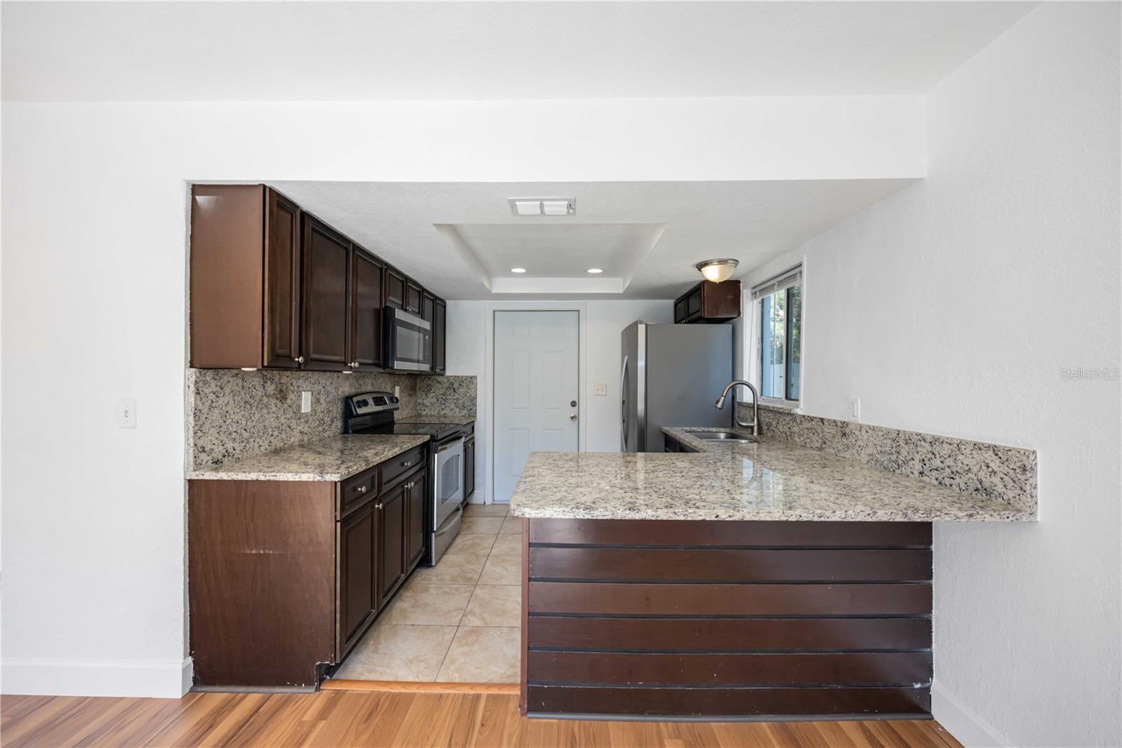 LAKES 01 - Residential